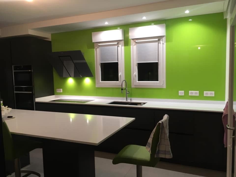 Crédence en verre — réalisation CM Déco